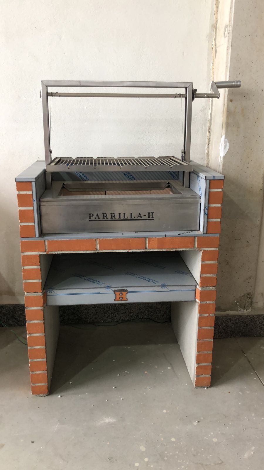 Foto do produto CHURRASQUEIRA PARRILLA H